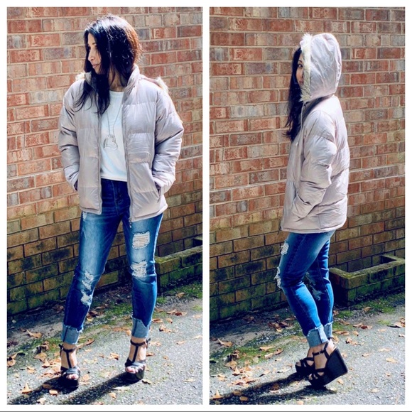 ✨LAST ONE✨Beautiful Hooded Puffer Zip Up Jacket - Picture 2 of 7